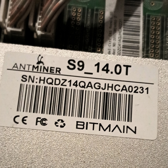 Bitmain Antminer S9 14 TH/s Bitcoin Miner - Picture 2 of 3